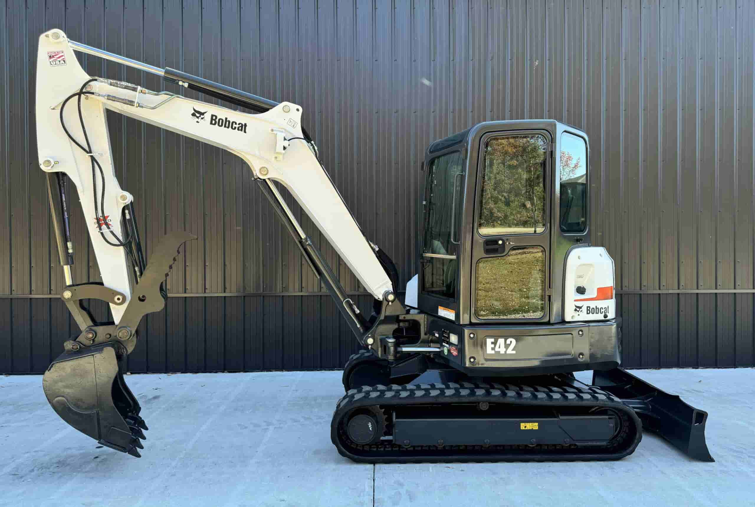 2016 BOBCAT E42 ONLY 716Hrs
